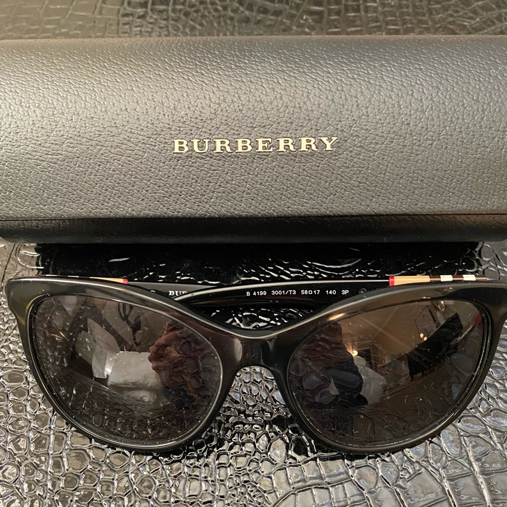 Burberry sunglasses